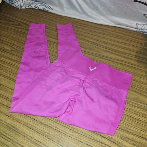 VIOLATE THE DRESS CODE "SYNERGY" S Scrunch Butt Pink Camo Seamless Logo Leggings - Picture 5 of 7